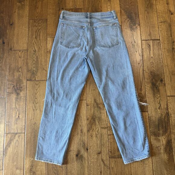 Abercrombie & Fitch Women’s The Mom High Rise Light Wash Jeans 28/6 Cotton - Picture 6 of 6